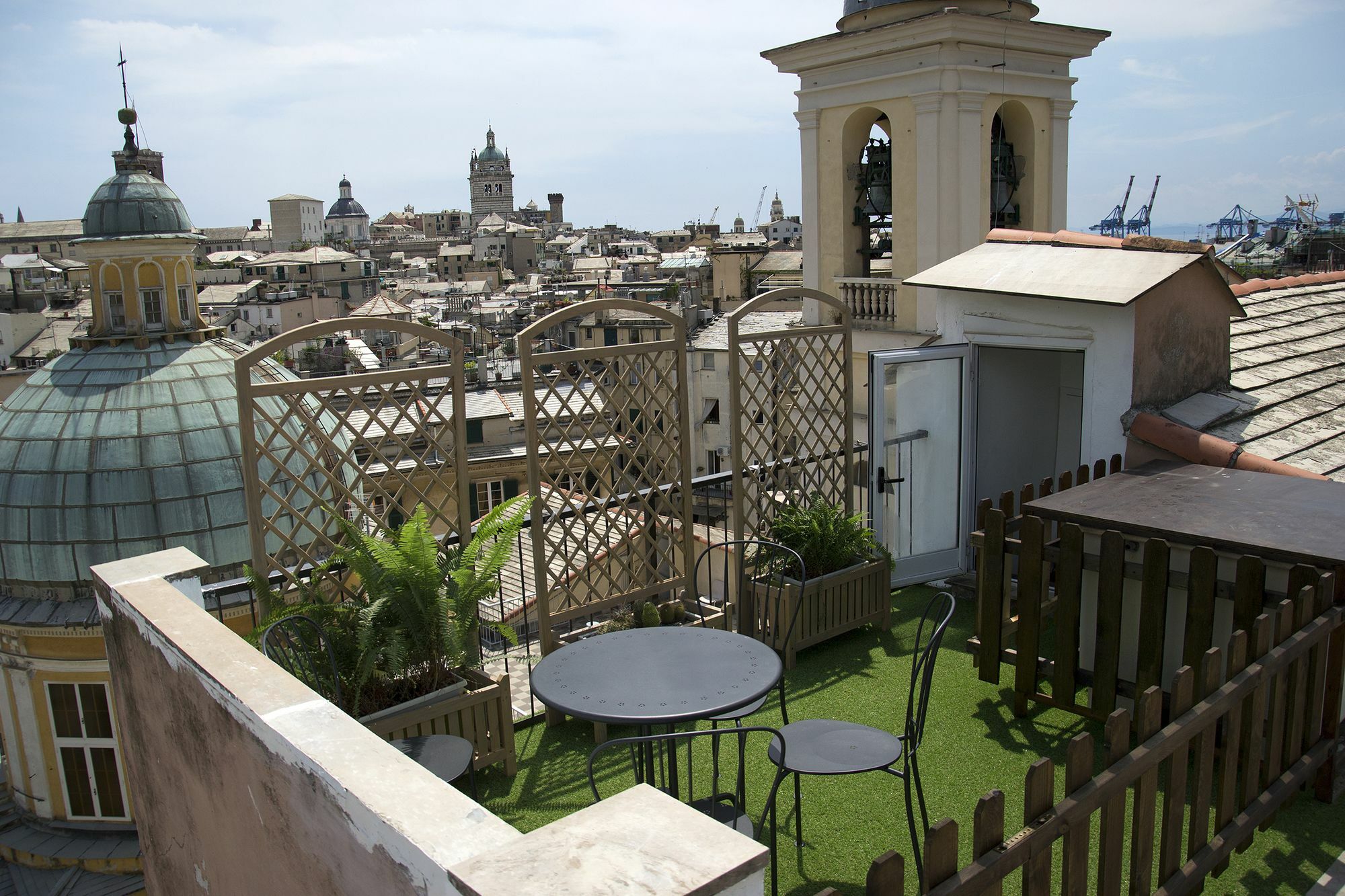 Hotel Sky On The Roofs - Il Cielo Sui Tetti Genua Exterior foto